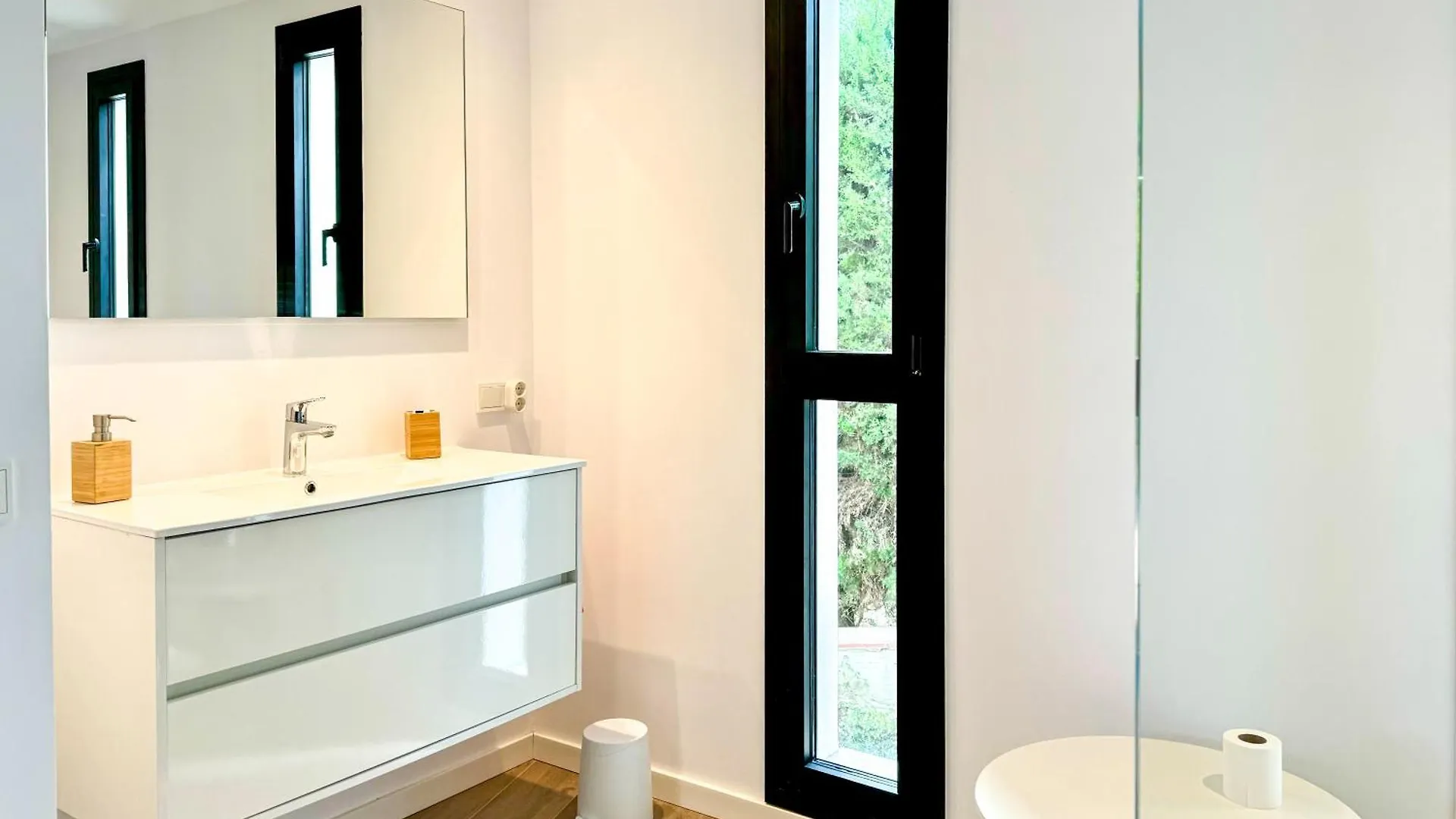 Conill - Espectacular Chalet Moderno Con Piscina Pals